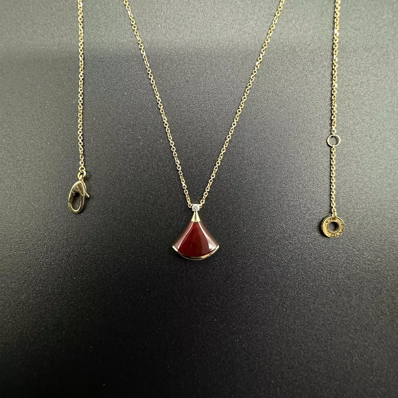 Bulgari diva series small red fan necklace