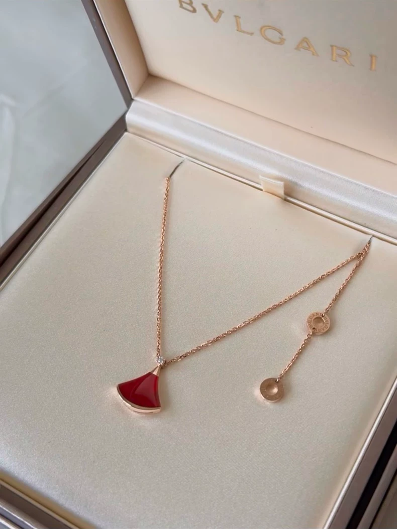 Bulgari diva series small red fan necklace-5