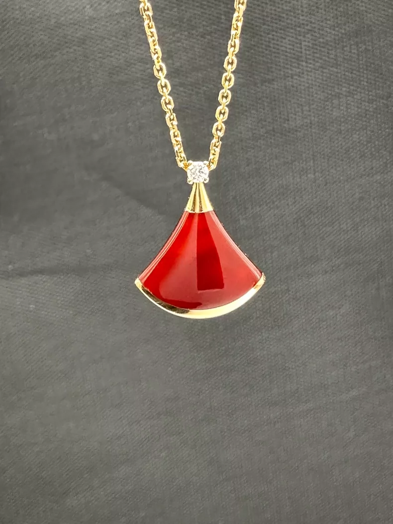 Bulgari diva series small red fan necklace-3