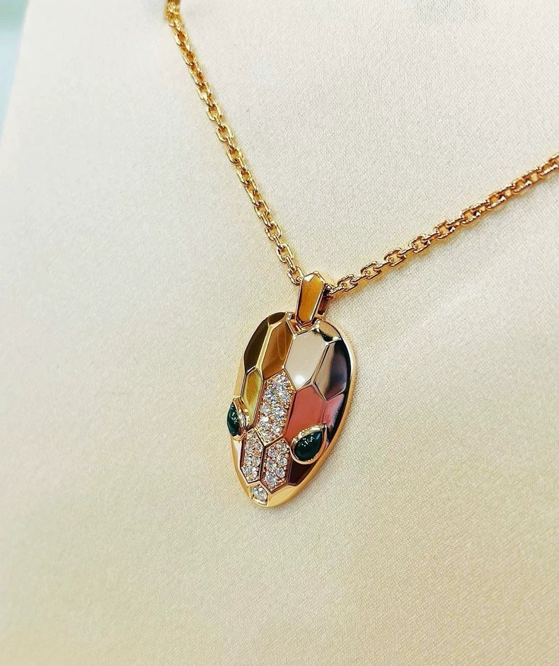 Bulgari Rose Gold Snake Head Necklace SERPENTI Series 18K Rose Gold Diamond Malachite Necklace-3