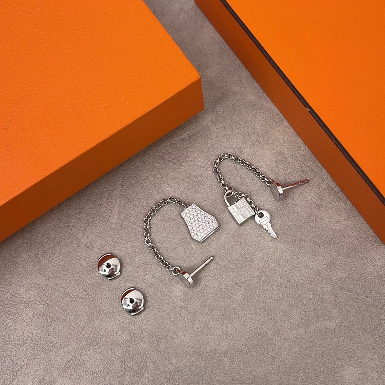 HERMES Kelly Clochette Series 18k White Gold Key Lock Full Diamond Earrings-5