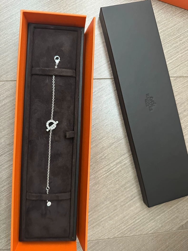 Hermès Small Q Bracelet