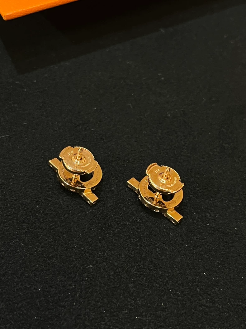 Hermès Small Q Rose Gold Earrings-3