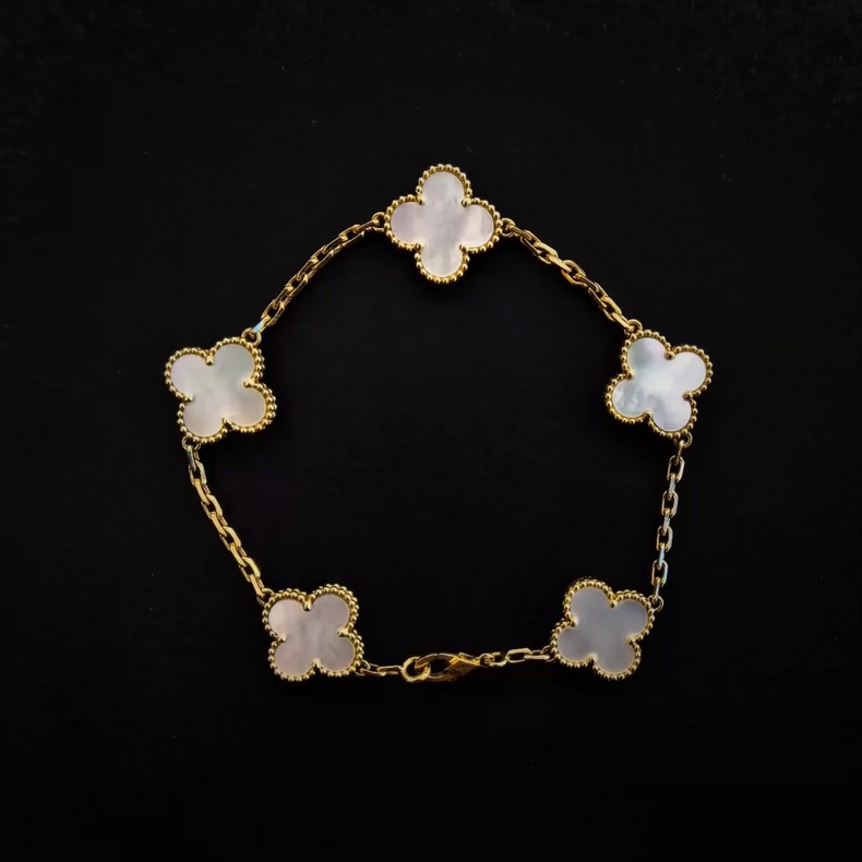 Van Cleef & Arpels VCA four-leaf clover white mother-of-pearl white five-flower bracelet