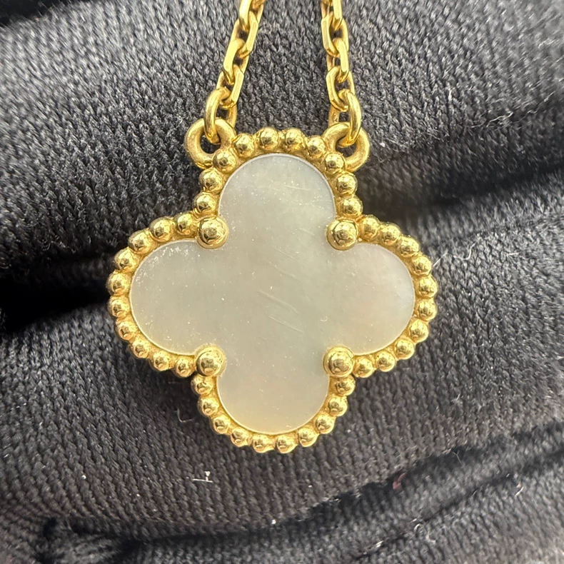 Van Cleef & Arpels White Mother-of-Pearl Four-Leaf Clover Medium 18K Gold Necklace-2