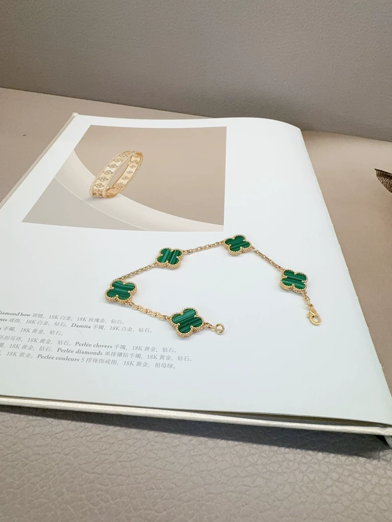 Vca Van Cleef & Arpels malachite green five-flower gold bracelet-4